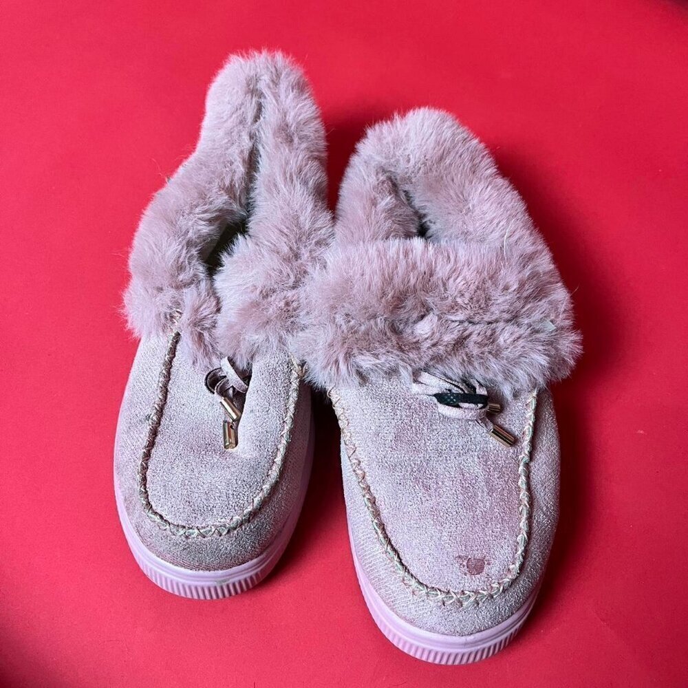 Fluffy pink moccasin slipper slides 🩷🩷​​​​​​